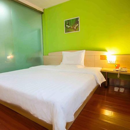 7Days Inn Deyang Zhongjiang Kuishan Park Εξωτερικό φωτογραφία