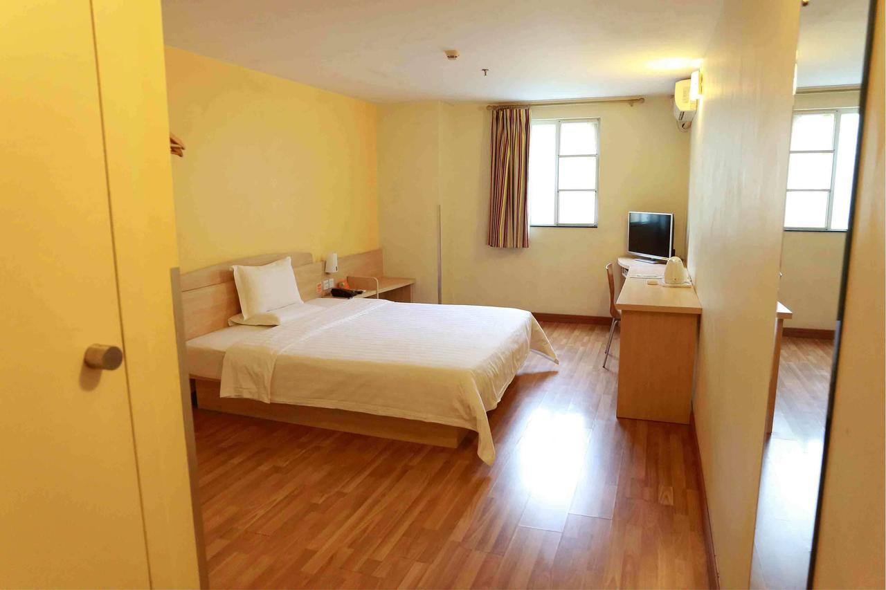 7Days Inn Deyang Zhongjiang Kuishan Park Εξωτερικό φωτογραφία