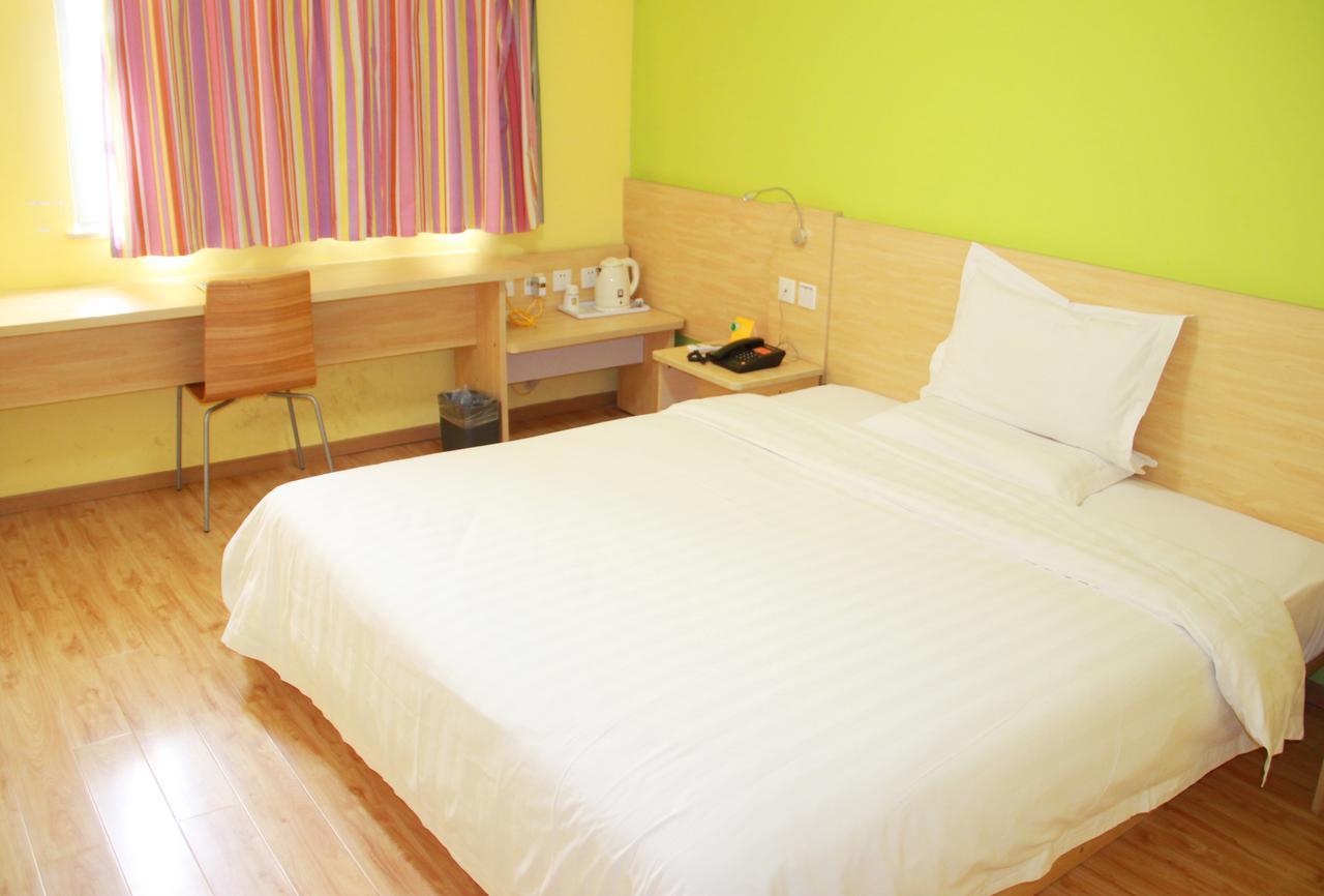 7Days Inn Deyang Zhongjiang Kuishan Park Εξωτερικό φωτογραφία